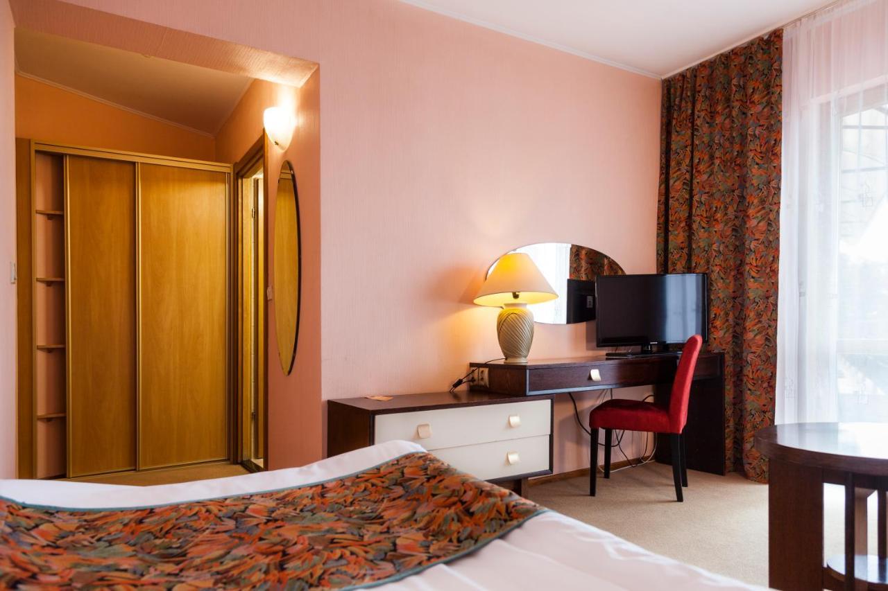 Bed and Breakfast To Tu Мронгово Экстерьер фото